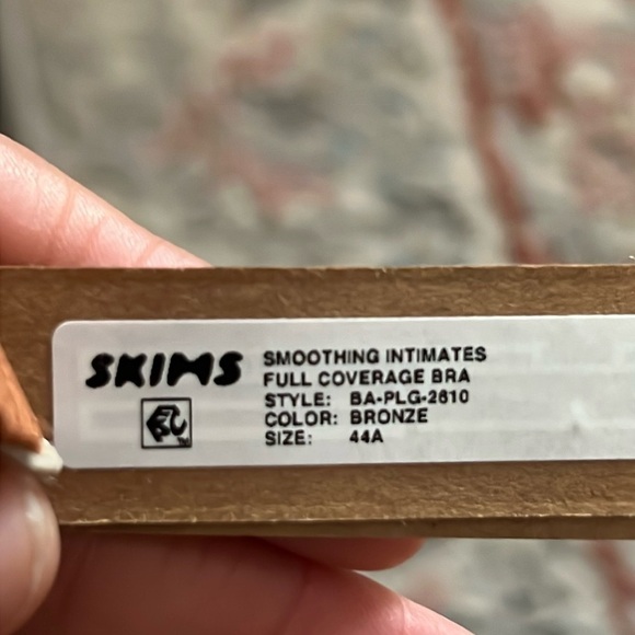 Skims Smoothing Intimates Underwire Bras UNLINED FULL COVERAGE BRA in Bronze 44A - Picture 2 of 5